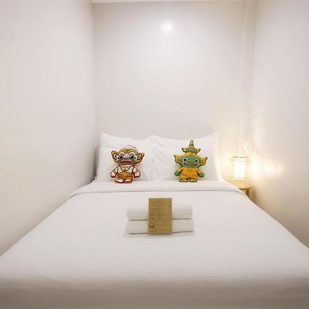 Yakthai Poshtel Bangkok Exteriör bild