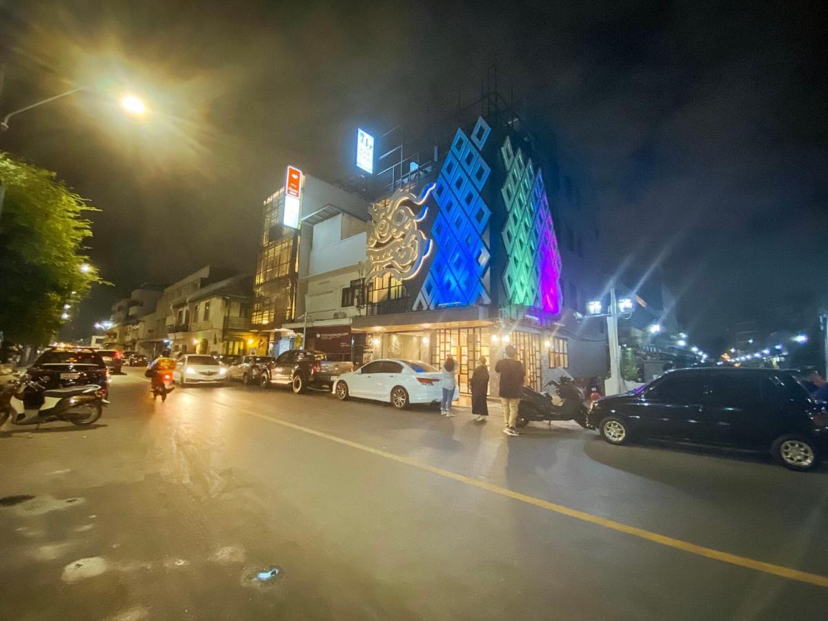 Yakthai Poshtel Bangkok Exteriör bild
